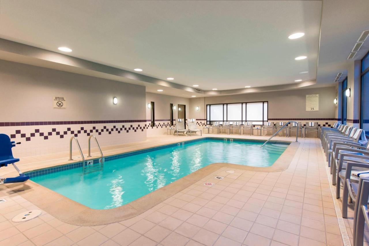 Springhill Suites Grand Rapids North Walker Buitenkant foto