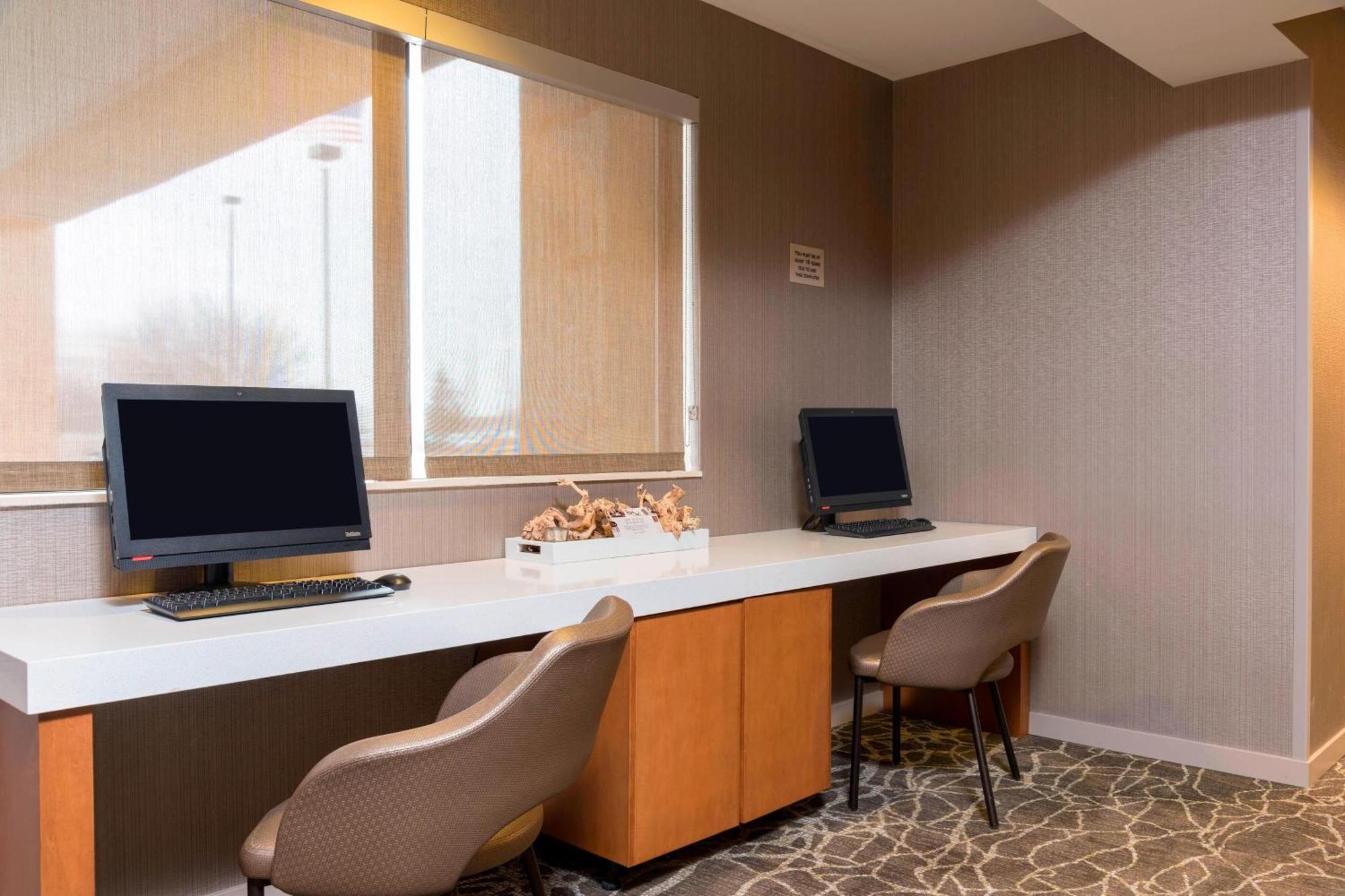 Springhill Suites Grand Rapids North Walker Buitenkant foto